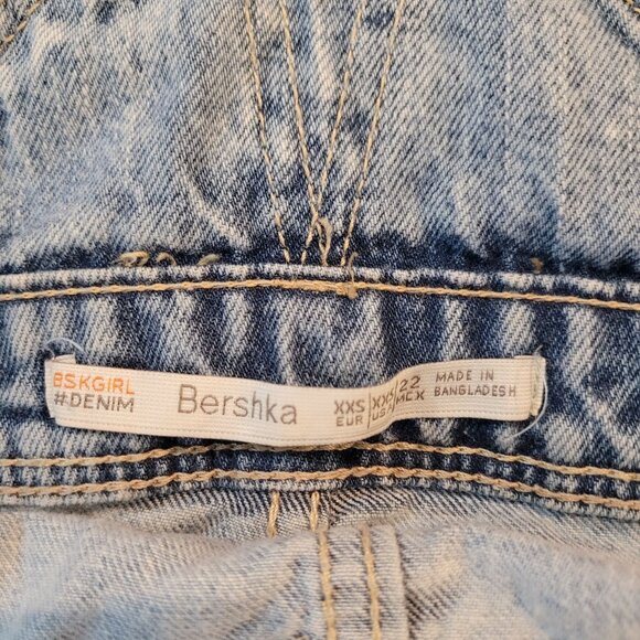 BSKGIRL BERSHKA Denim Short Bib Overalls Adjustable Straps Light Wash - Picture 7 of 8